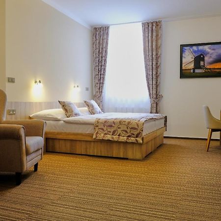 Hotel Gtc 3* Superior ビーロヴェツ エクステリア 写真