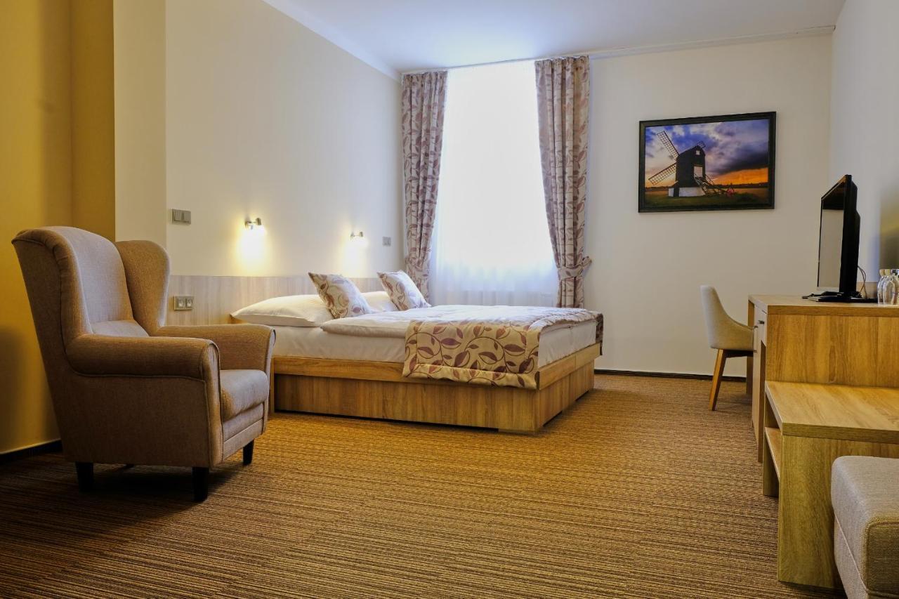 Hotel Gtc 3* Superior ビーロヴェツ エクステリア 写真