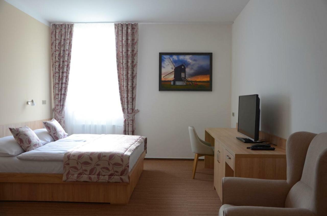 Hotel Gtc 3* Superior ビーロヴェツ エクステリア 写真